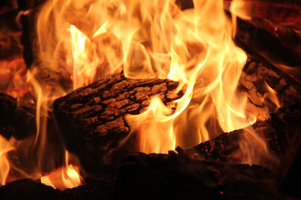 Professional Fireplace Cleaning Services In Glendale California